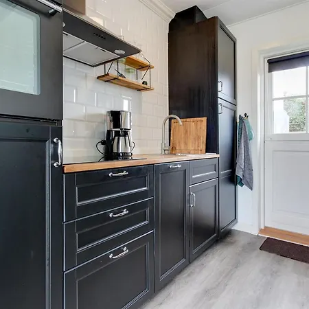 Atte - 300m From The Sea By Interhome *